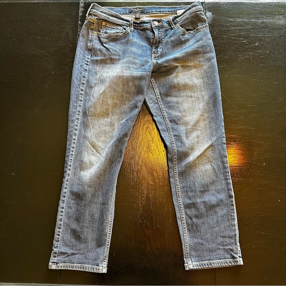 Banana Republic Size 10 Boyfriend Fit Mom Jean Wide Thigh Denim Jean Light wash - Picture 1 of 10